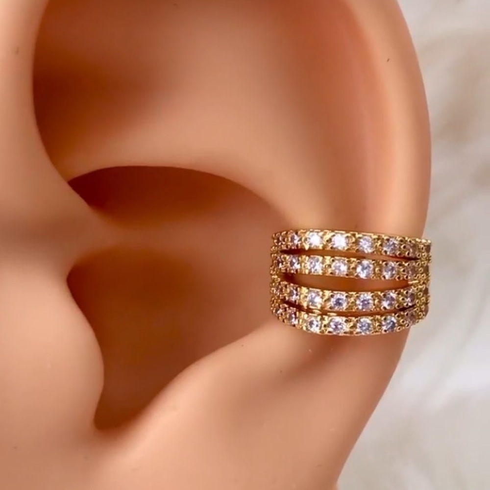 ⚜️𝟯𝟬%𝗢𝗙𝗙 𝗯𝘂𝗻𝗱𝗹𝗲𝘀 𝟯+⚜️ NEW CZ 4 Layers Paved Ear Cuff - Picture 3 of 10
